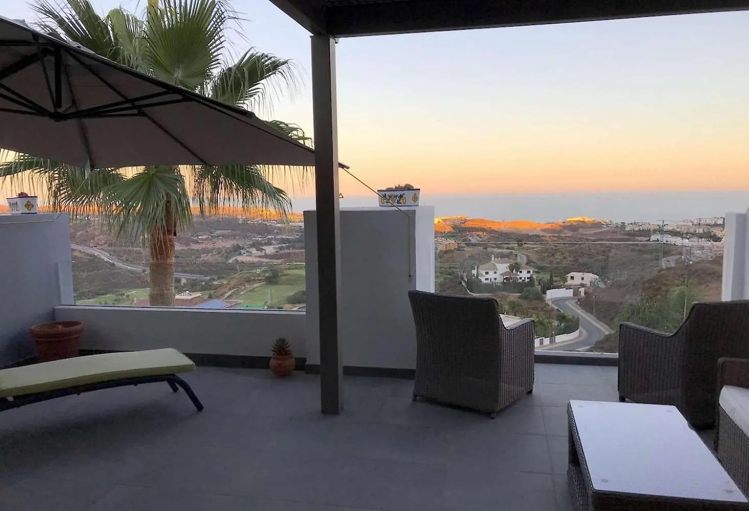 South Facing Apartment With Ample Sun Terrace & Panoramic Views MIJAS COSTA Spain