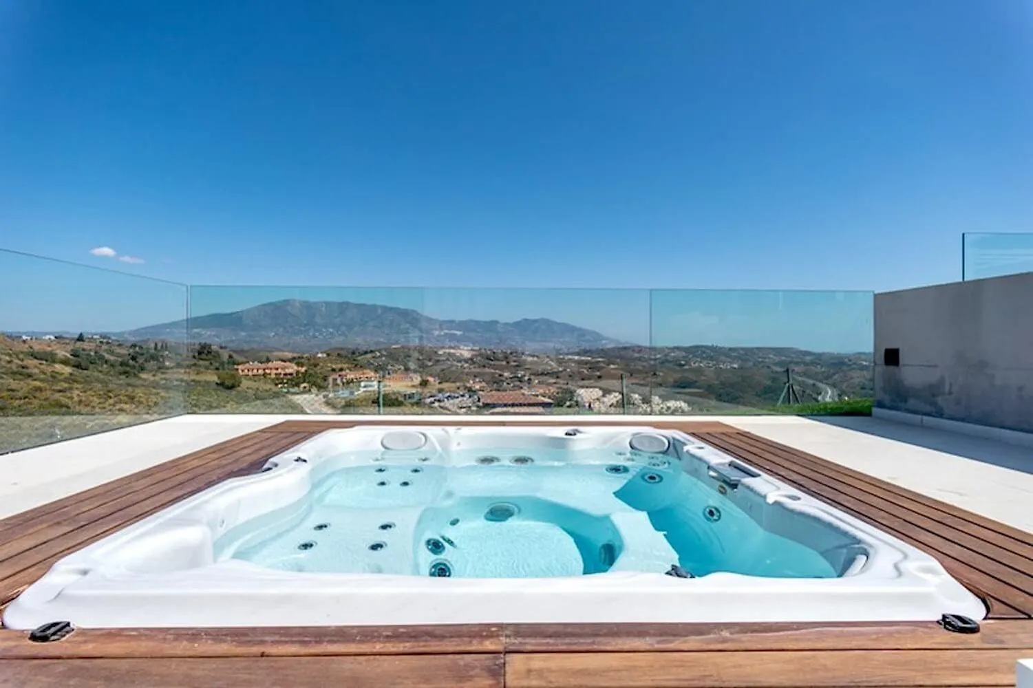 South Facing Apartment With Ample Sun Terrace & Panoramic Views Mijas Costa